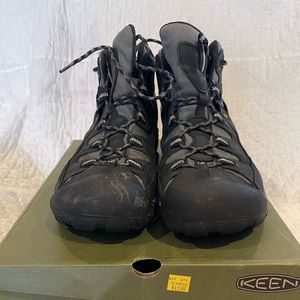 Keen Targhee II Mid mens size 12 black